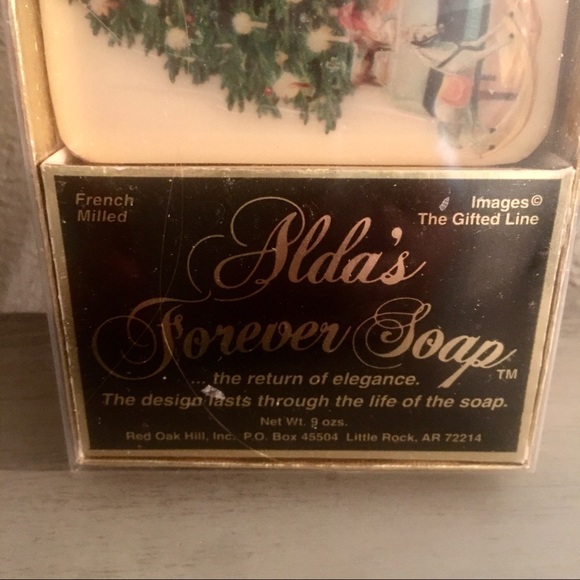 VINTAGE CHRISTMAS ALDAS FOREVER SOAPS SET OF 3 - Picture 3 of 4